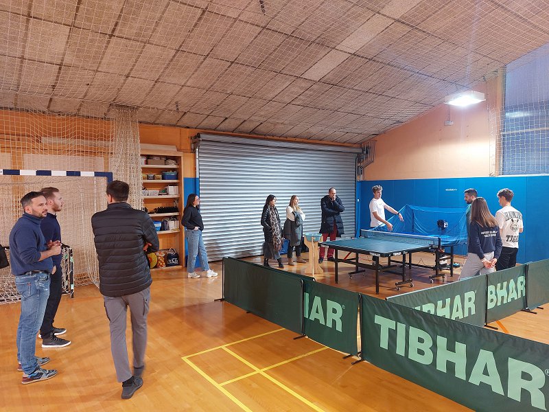 Udeleženci sestanka Erasmus+ SWAN v telovadnici Udeleženci sestanka Erasmus+ SWAN v telovadnici