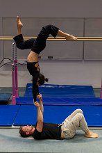 Naslovnica knjige dr. Viktor Murnik, oče slovenske telesne kulture